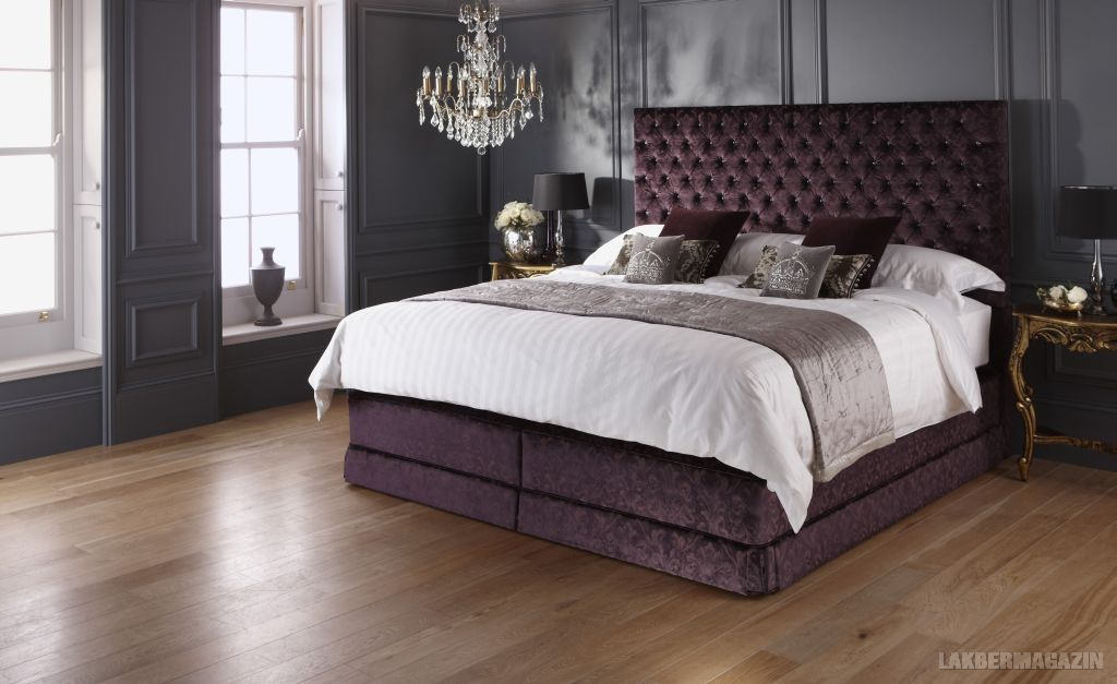 Vi-Spring Diamond Jubilee, Aldo fejtámlával, Ametist bársonyszövettel és 100 Swarovski kristállyal Vi-Spring Diamond Jubilee, Aldo fejtámlával, Ametist bársonyszövettel és 100 Swarovski kristállyal